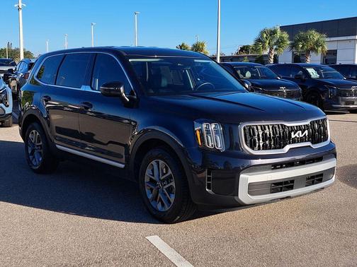 2025 Kia Telluride LX