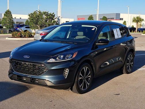 2022 Ford Escape SE