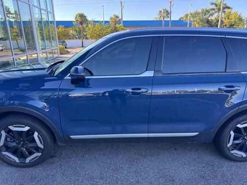 2023 Kia Telluride S