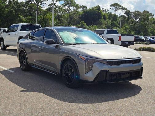 2025 Kia K4 GT-Line Turbo