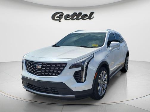 Crystal White Tricoat 2023 Cadillac XT4 Premium Luxury