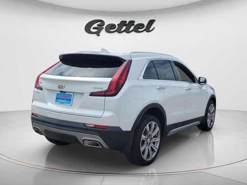 Crystal White Tricoat 2023 Cadillac XT4 Premium Luxury