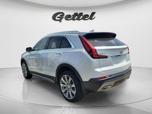 Crystal White Tricoat 2023 Cadillac XT4 Premium Luxury