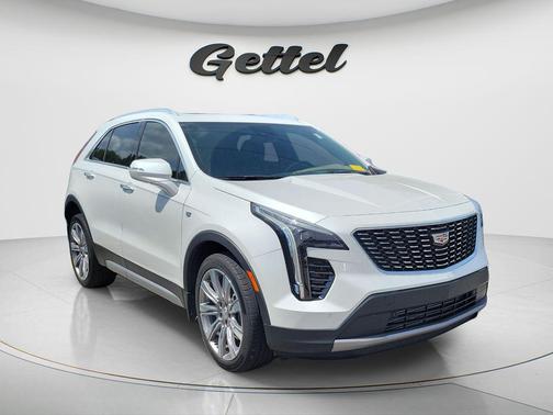 Crystal White Tricoat 2023 Cadillac XT4 Premium Luxury