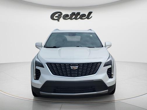 Crystal White Tricoat 2023 Cadillac XT4 Premium Luxury