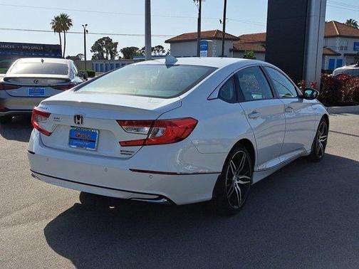 2022 Honda Accord Hybrid Touring