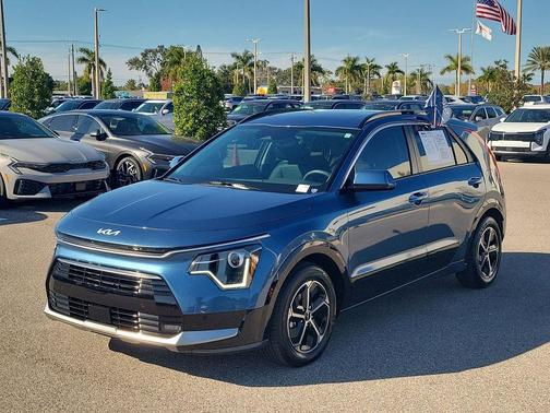 2023 Kia Niro SX