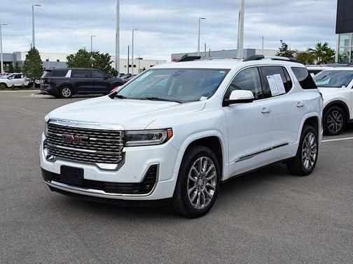 2023 GMC Acadia Denali