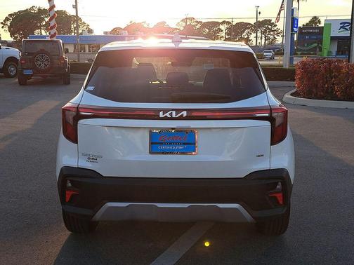 2025 Kia Seltos LX