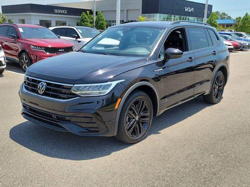 2022 Volkswagen Tiguan 2.0T SE R-Line Black