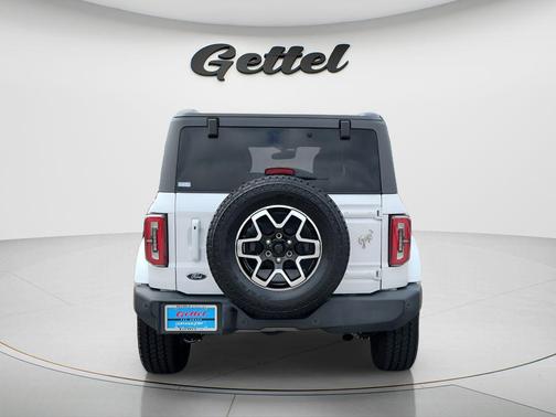 OXFORD WHITE 2023 Ford Bronco Outer Banks