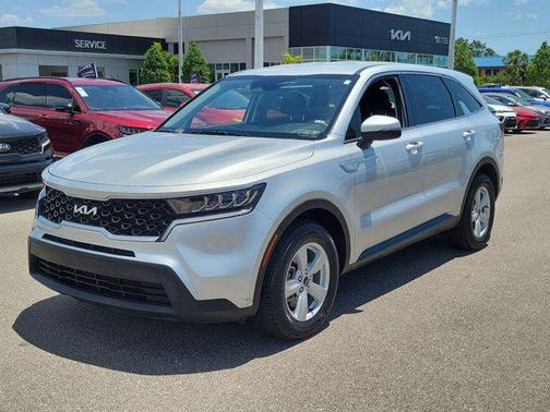 2022 Kia Sorento LX