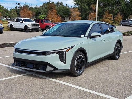 2025 Kia K4 EX