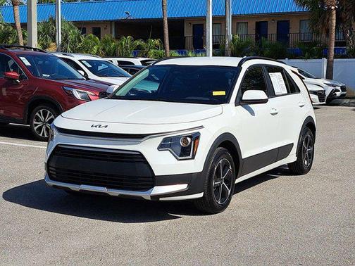 2025 Kia Niro LX