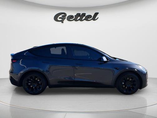 2024 Tesla Model Y Long Range Dual Motor All-Wheel Drive