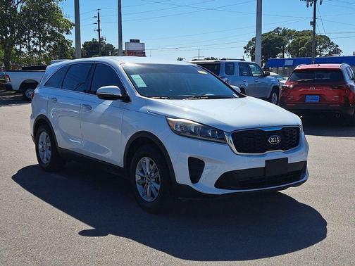 2019 Kia Sorento LX