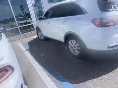 2019 Kia Sorento LX