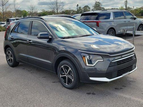 2025 Kia Niro LX