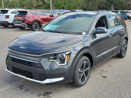 2025 Kia Niro LX