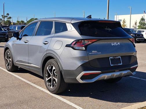 2024 Kia Sportage EX