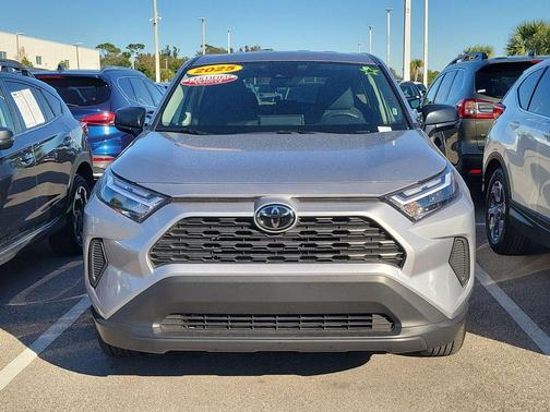 2025 Toyota RAV4 LE
