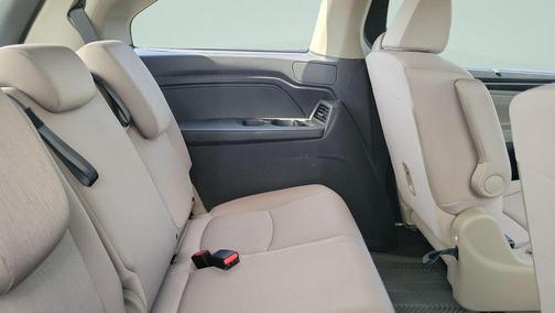 White Diamond Pearl 2018 Honda Odyssey EX