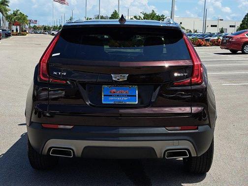 2021 Cadillac XT4 Premium Luxury