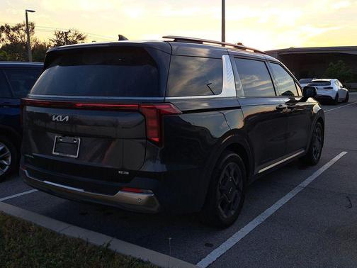 2025 Kia Carnival Hybrid SX