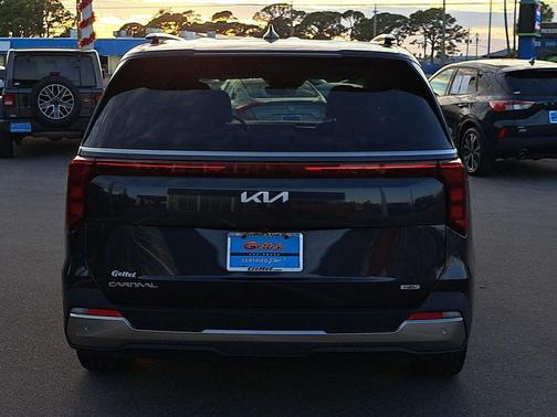 2025 Kia Carnival Hybrid SX
