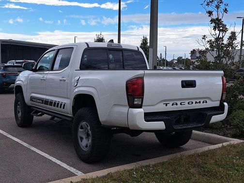 2022 Toyota Tacoma SR