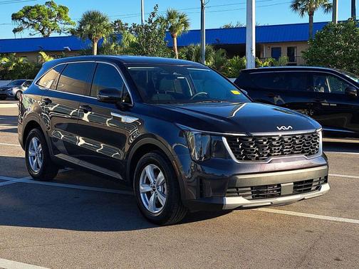 2025 Kia Sorento LX