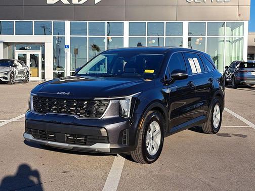 2025 Kia Sorento LX