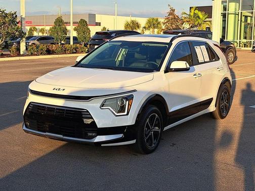 2025 Kia Niro SX