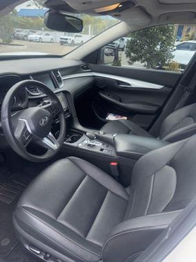 2021 INFINITI QX50 LUXE