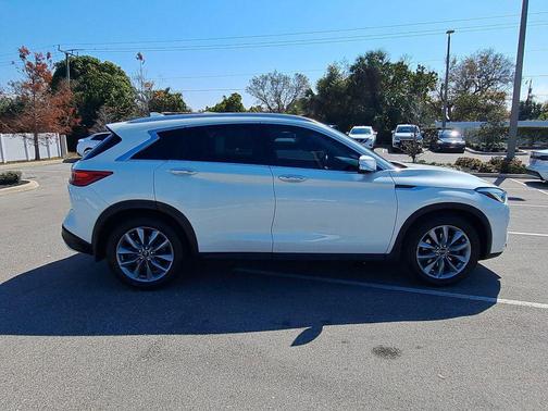 2021 INFINITI QX50 LUXE