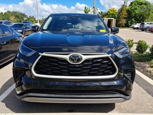 2022 Toyota Highlander L