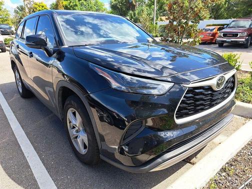 2022 Toyota Highlander L