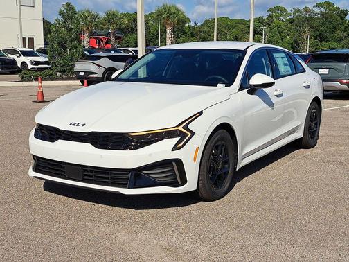 2026 Kia K5 LXS