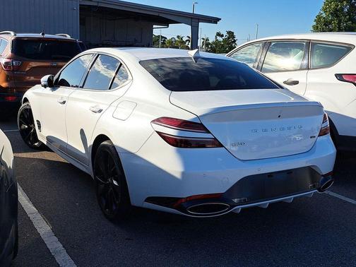 2022 Genesis G70 3.3T RWD