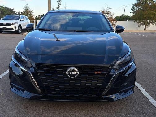 2025 Nissan Altima SR FWD