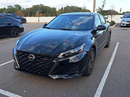 2025 Nissan Altima SR FWD