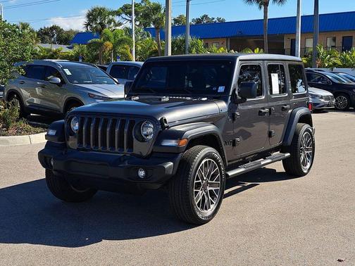 2022 Jeep Wrangler Unlimited Sport