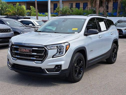2022 GMC Terrain AWD AT4