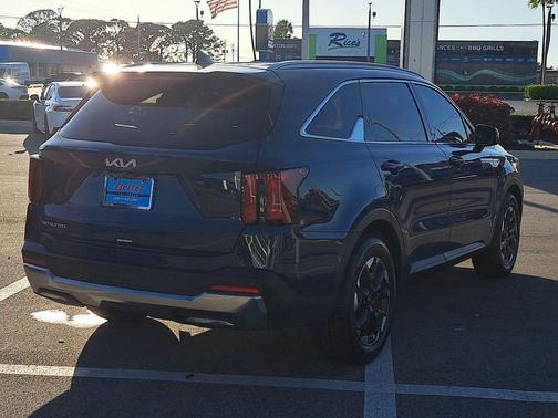 2025 Kia Sorento S
