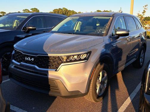 2023 Kia Sorento LX