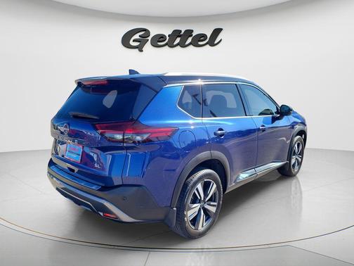 Caspian Blue Metallic/Super Black 2023 Nissan Rogue SL