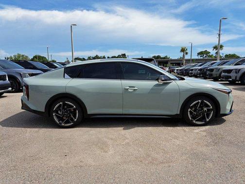 2025 Kia K4 GT-Line
