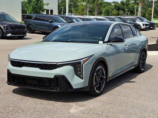 2025 Kia K4 GT-Line