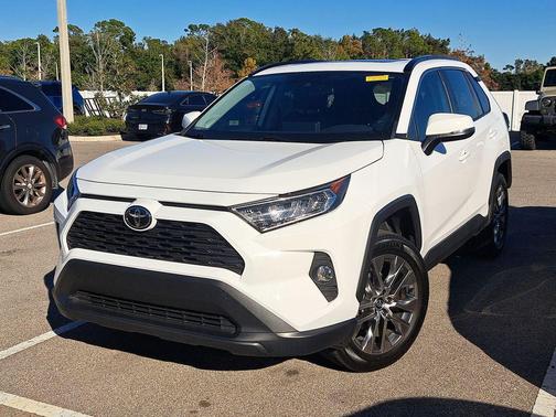 2020 Toyota RAV4 XLE Premium