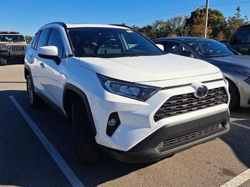 2020 Toyota RAV4 XLE Premium
